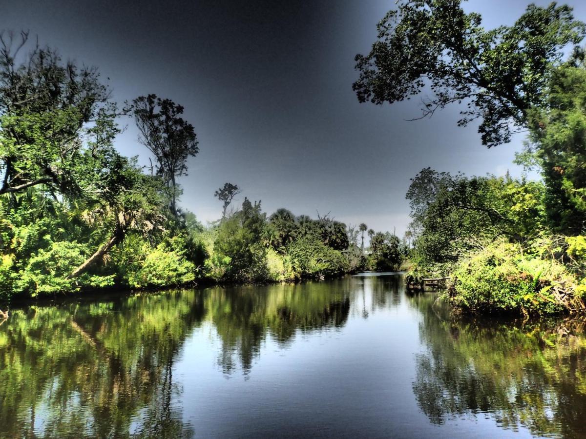 River Safaris, Stationary Class A Motorcoach, Old Homosassa Exterior foto