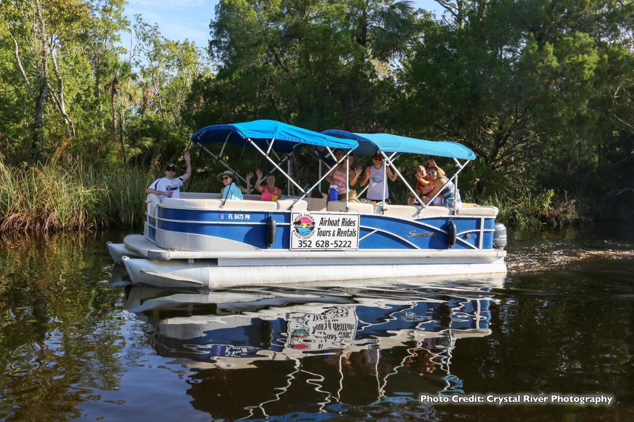 River Safaris, Stationary Class A Motorcoach, Old Homosassa Exterior foto
